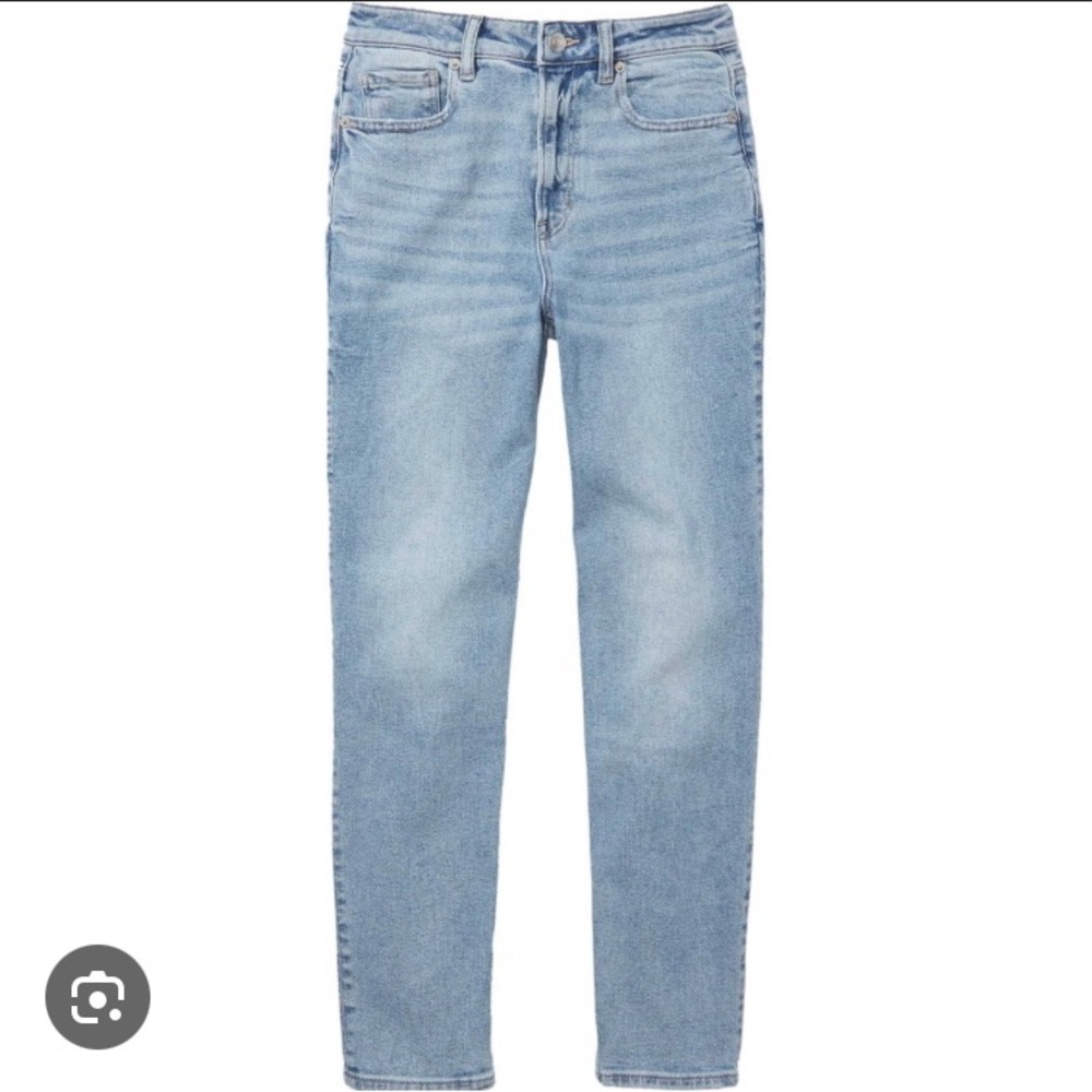 🩵 American Eagle Straight Mom Jean 🩵